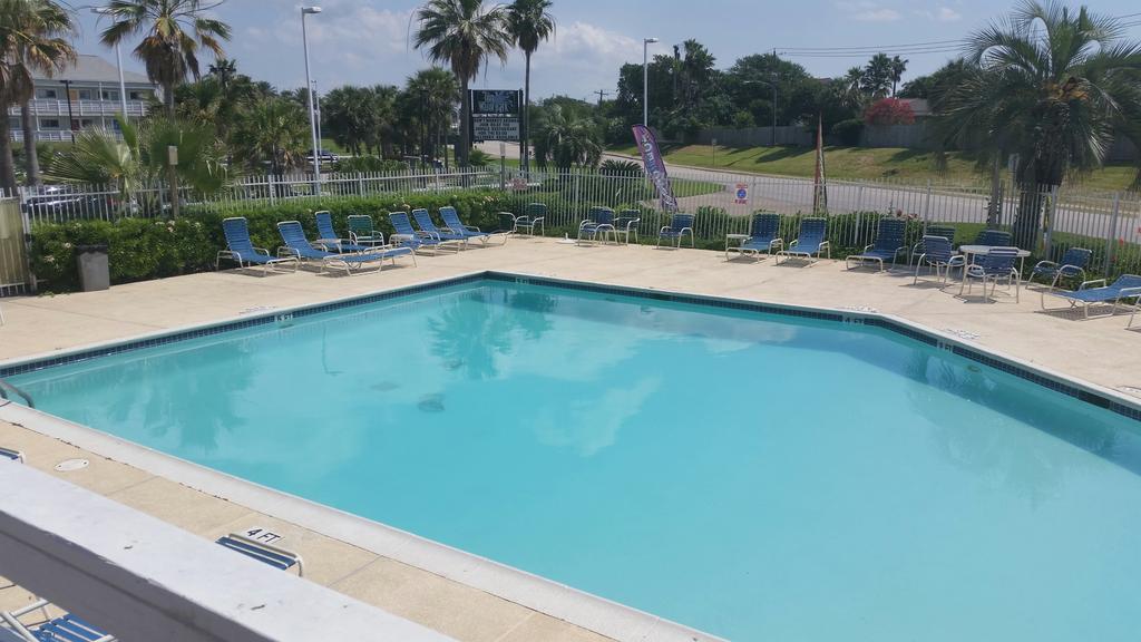 Inn At The Waterpark Galveston Exterior photo
