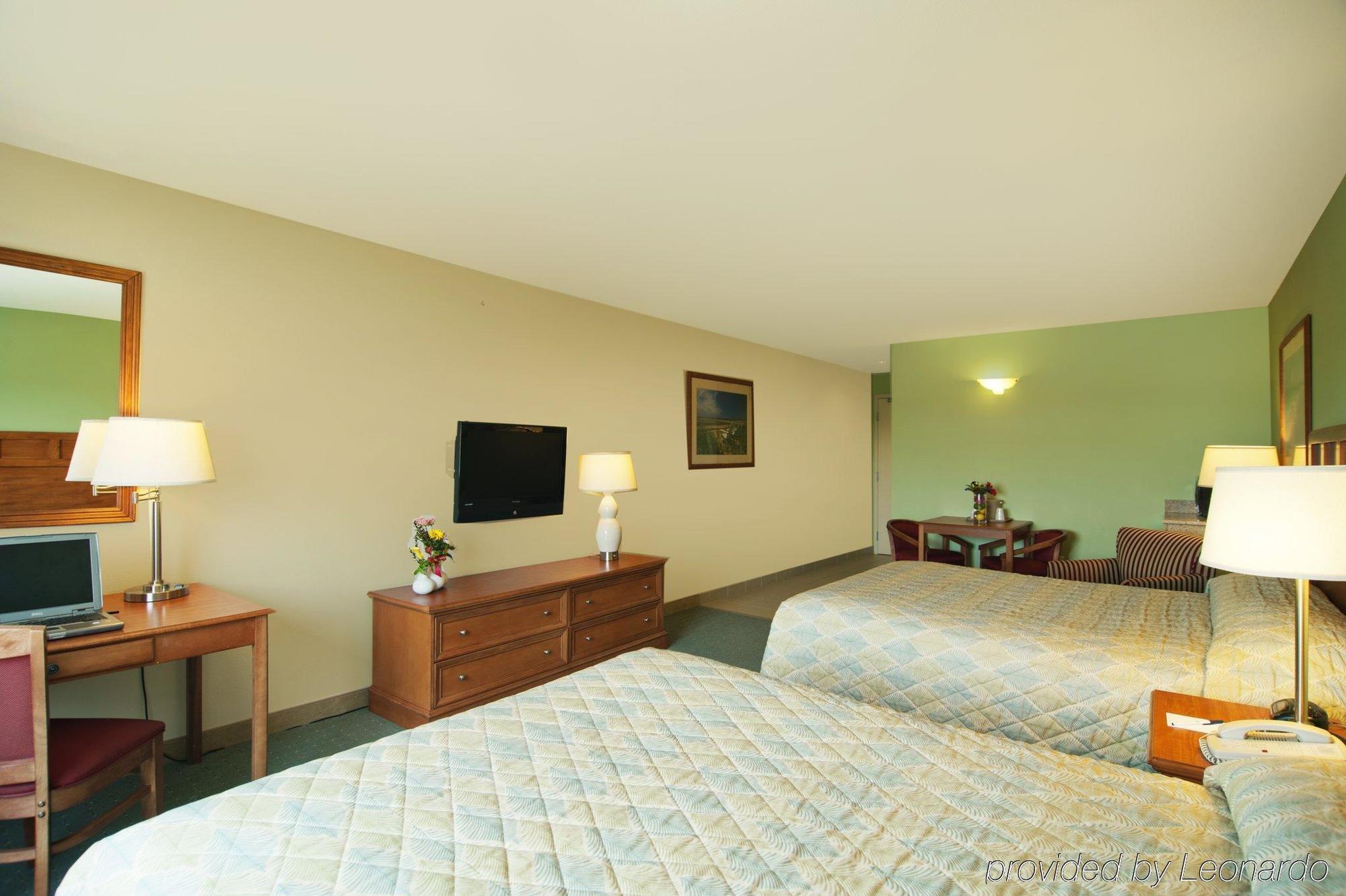 Inn At The Waterpark Galveston Room photo