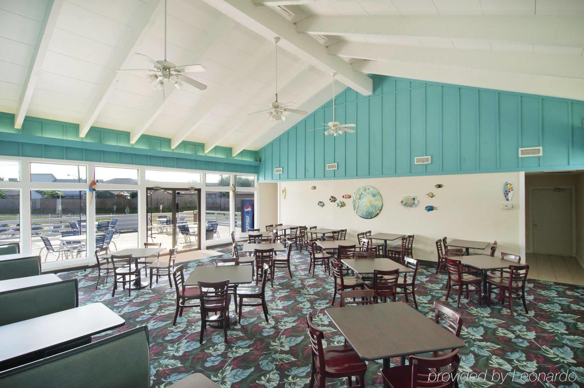 Inn At The Waterpark Galveston Restaurant photo
