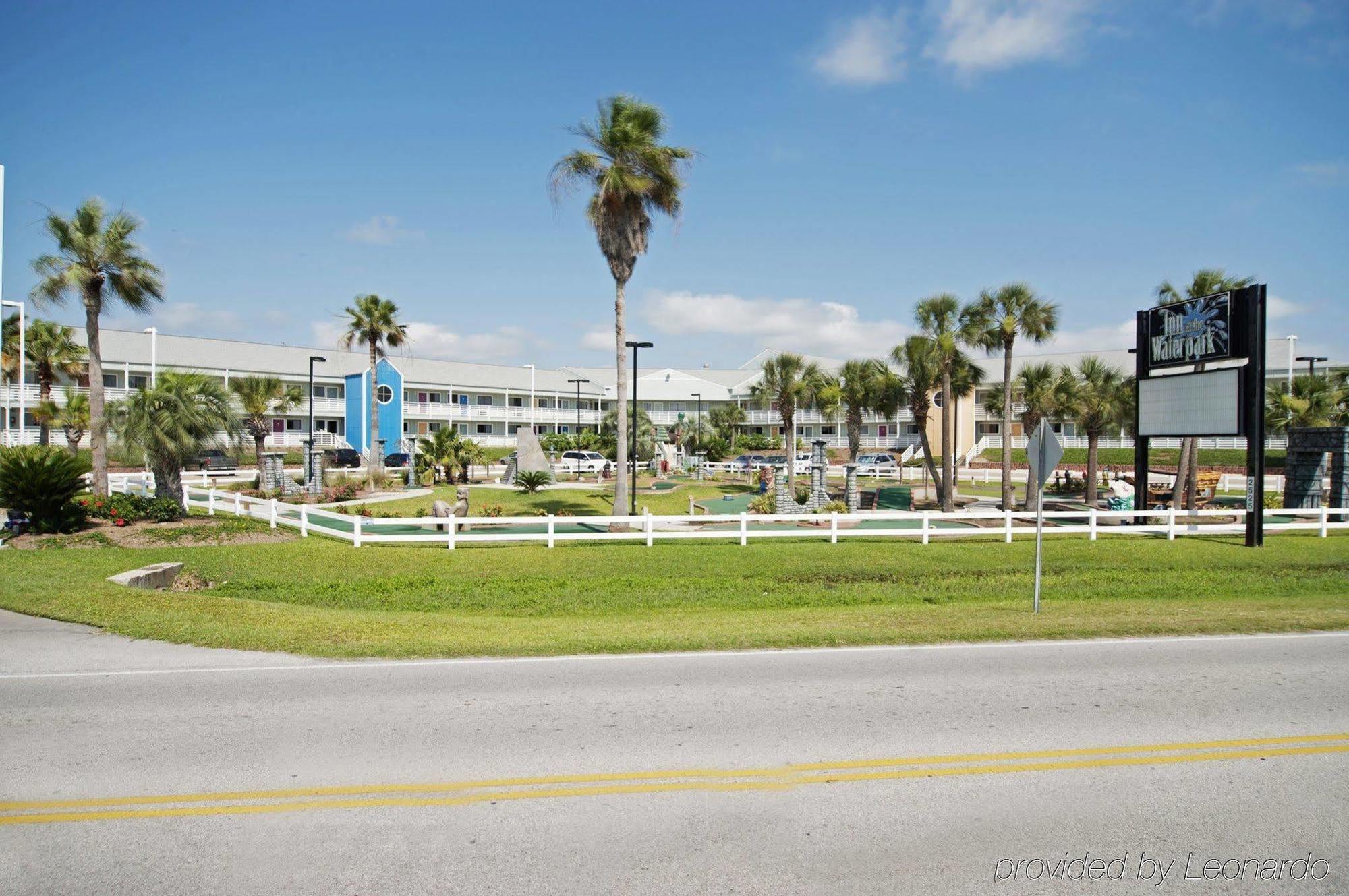 Inn At The Waterpark Galveston Exterior photo
