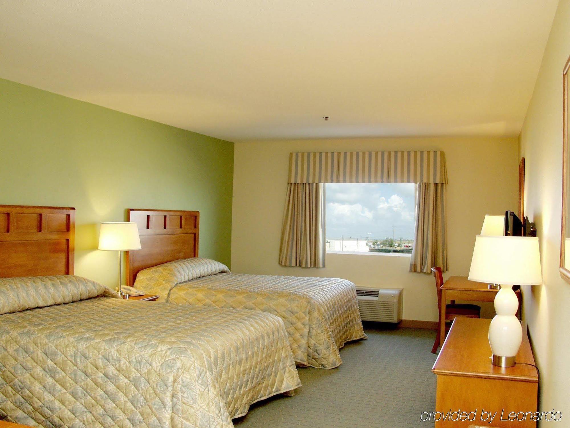 Inn At The Waterpark Galveston Room photo