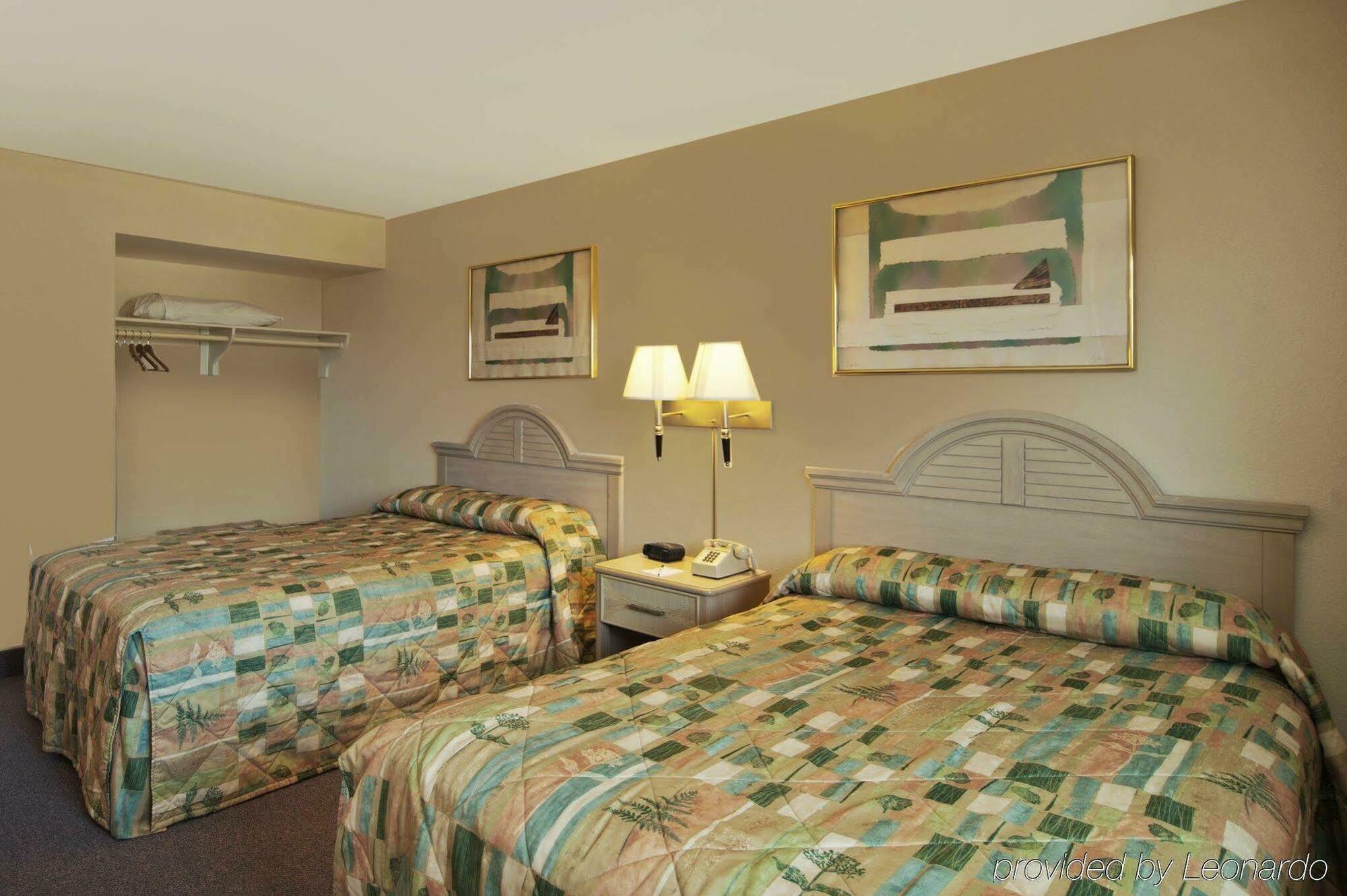 Inn At The Waterpark Galveston Room photo